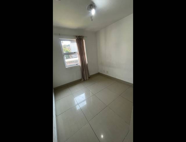 2 BEDROOM APARTMENT FOR SALE IN ESSENWOOD